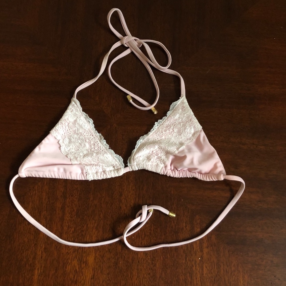 💗Beach Bunny bikini top - Worn once